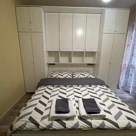 Bricks Apartment Near Pazari I Ri 티라나 외부 사진
