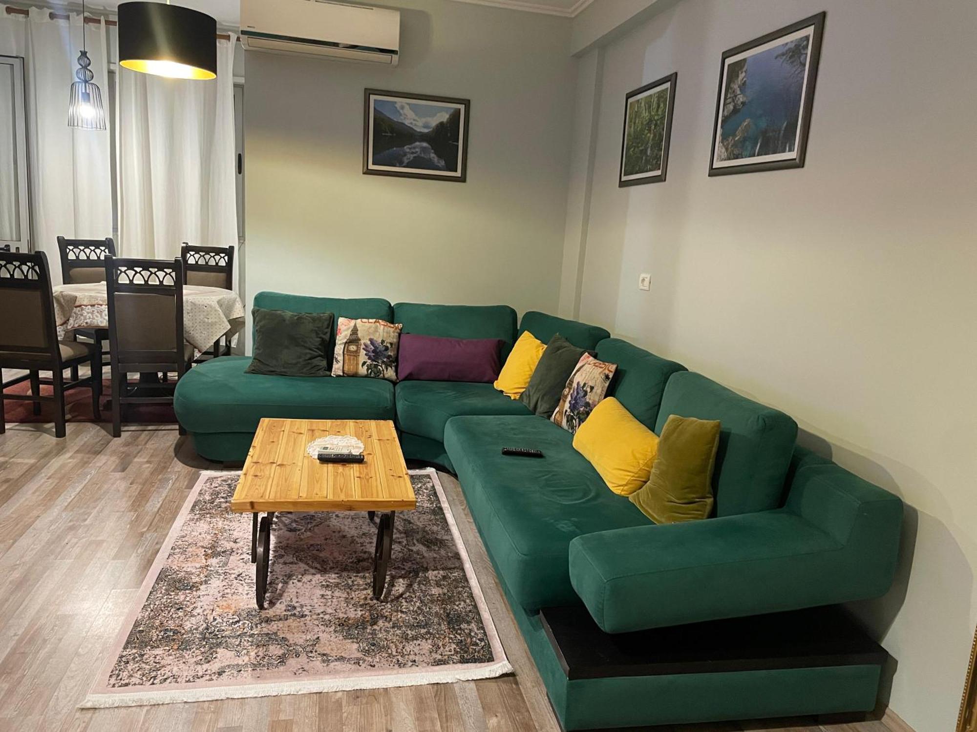 Bricks Apartment Near Pazari I Ri 티라나 외부 사진